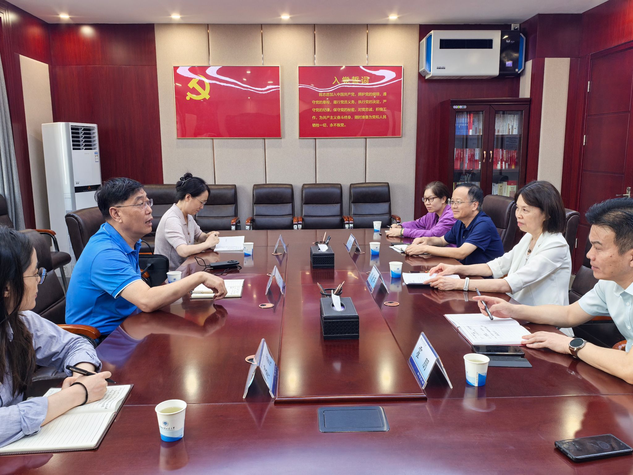 省委老干部局调研组到我校开展专项调研