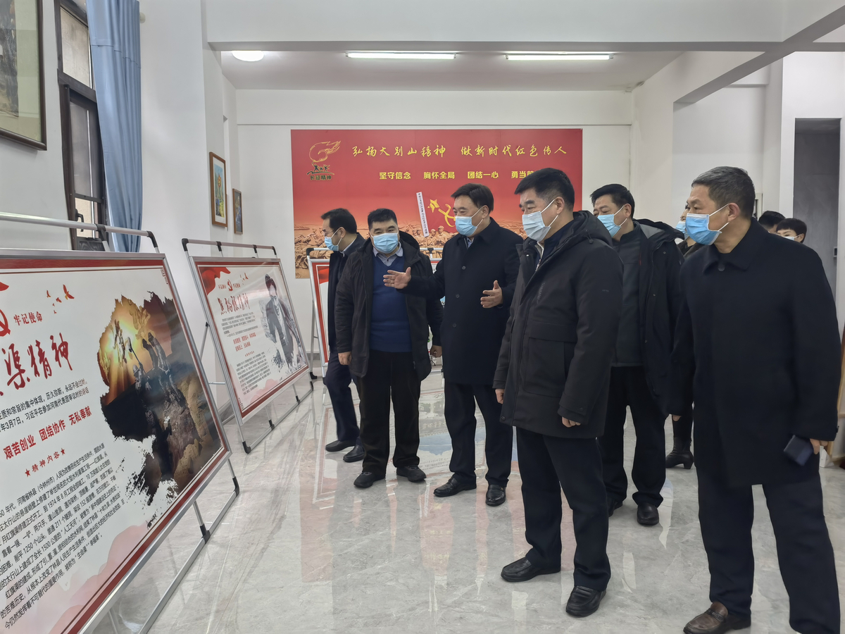 省教育厅副厅长刁玉华到信阳调研检查校园安全并省教育厅副厅长刁玉华到信阳调研检查校园安全并慰问困难教师慰问困难教师 省教育厅副厅长刁玉华到信阳调研检查校园安全并省教育厅副厅长刁玉华到信阳调研检查校园安全并慰问困难教师慰问困难教师