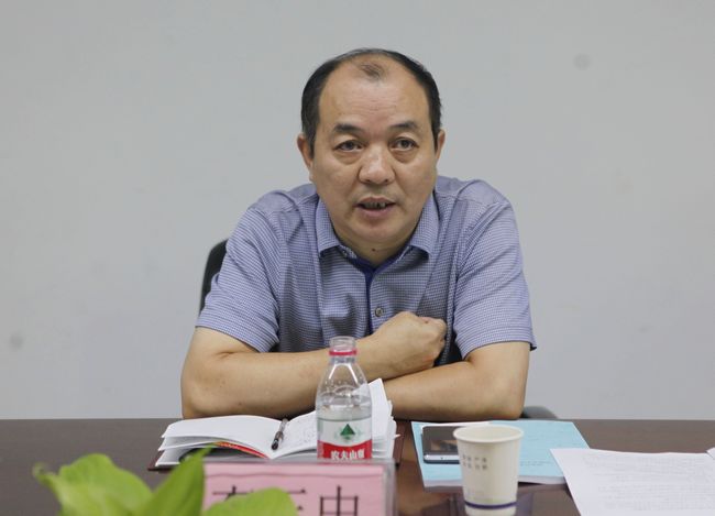 李玉中.jpg