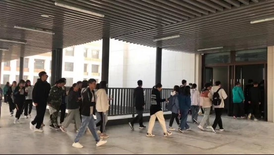 围观！华北水利水电大学江淮校区的的思政课这样上