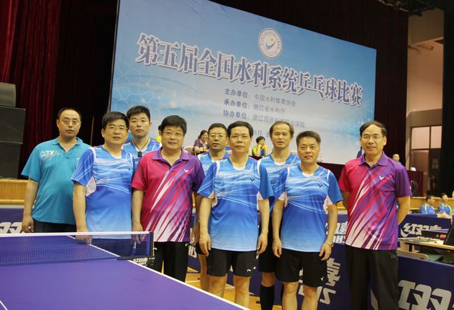 合影.jpg