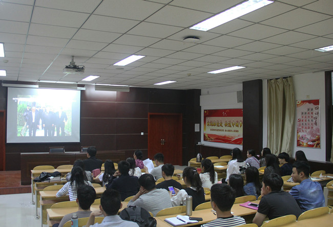 学习习近平总书记讲话照片2_副本.jpg