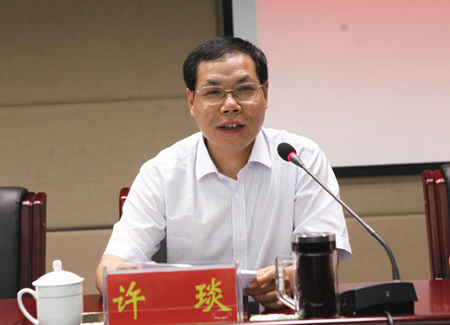 2许.jpg