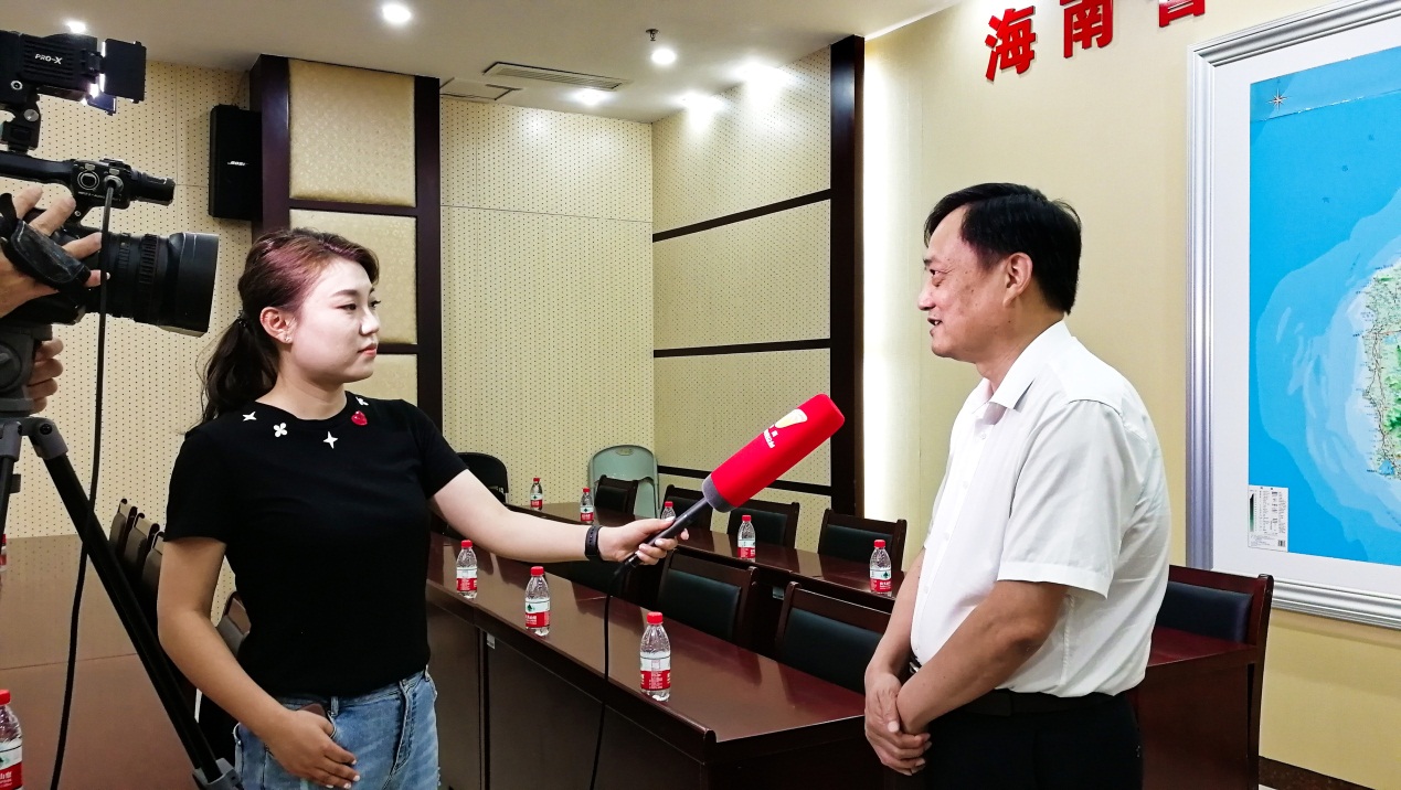 刘校长.jpg 刘校长.jpg